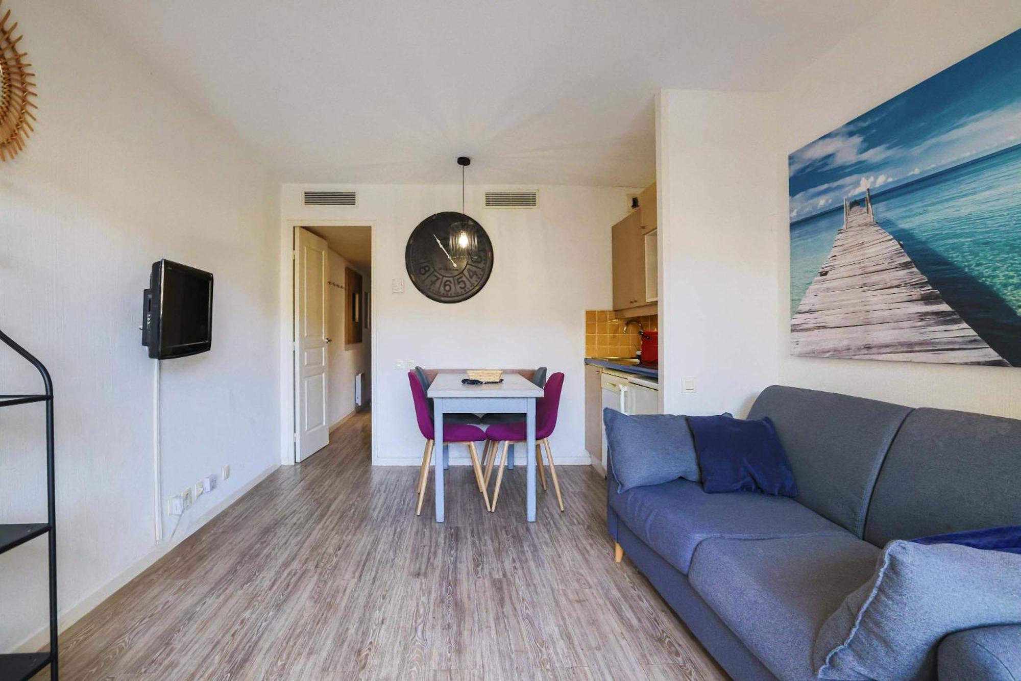 Le 380 - Lumineux, Balcon & Piscine Apartamento